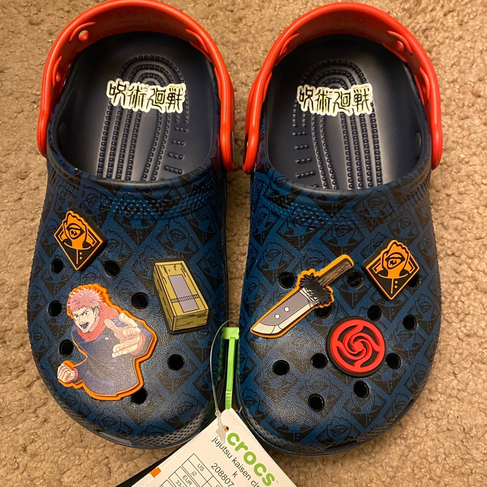 Jujutsu Kaisen classic clog (Brand new w/tags)